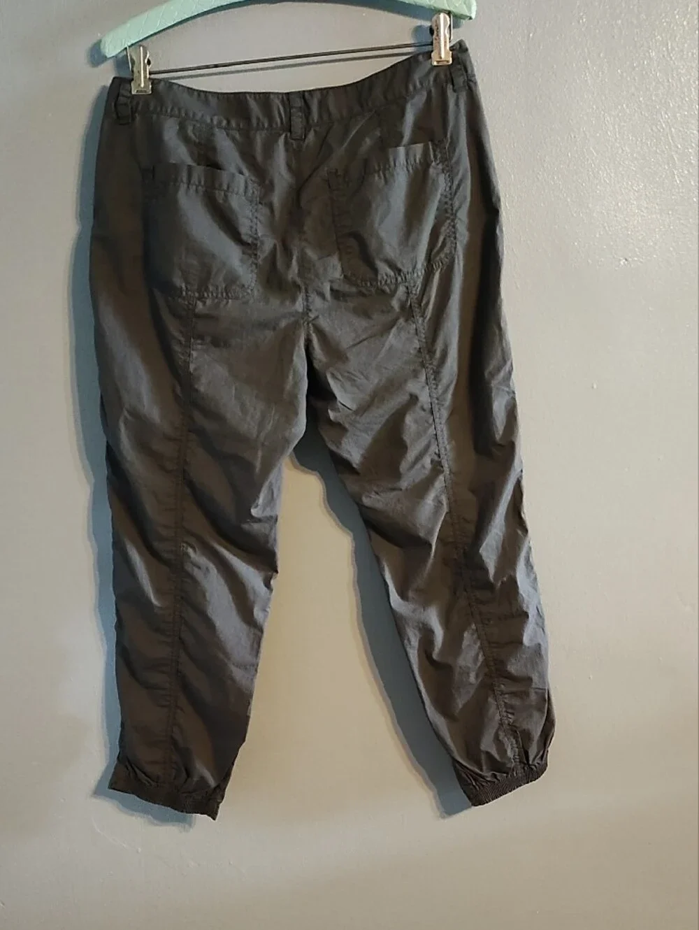 LOFT Women's Dark Charcoal Gray Capris with Zip Pockets